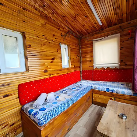 Sahil Kamp Istanbul Шиле